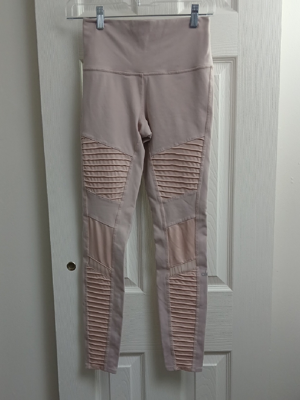ALO Yoga Light Pink Nude Moto-Style Athliesure Workout Gym Textured Leggings